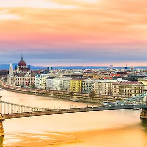 Convenience & Chic By The Basilica Apartment Budapest